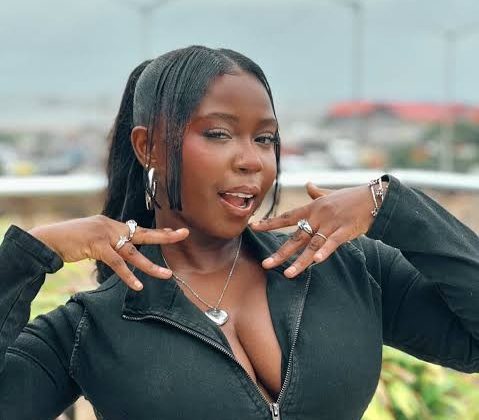 Download & Lyrics of the song Elestee – Hypnotic